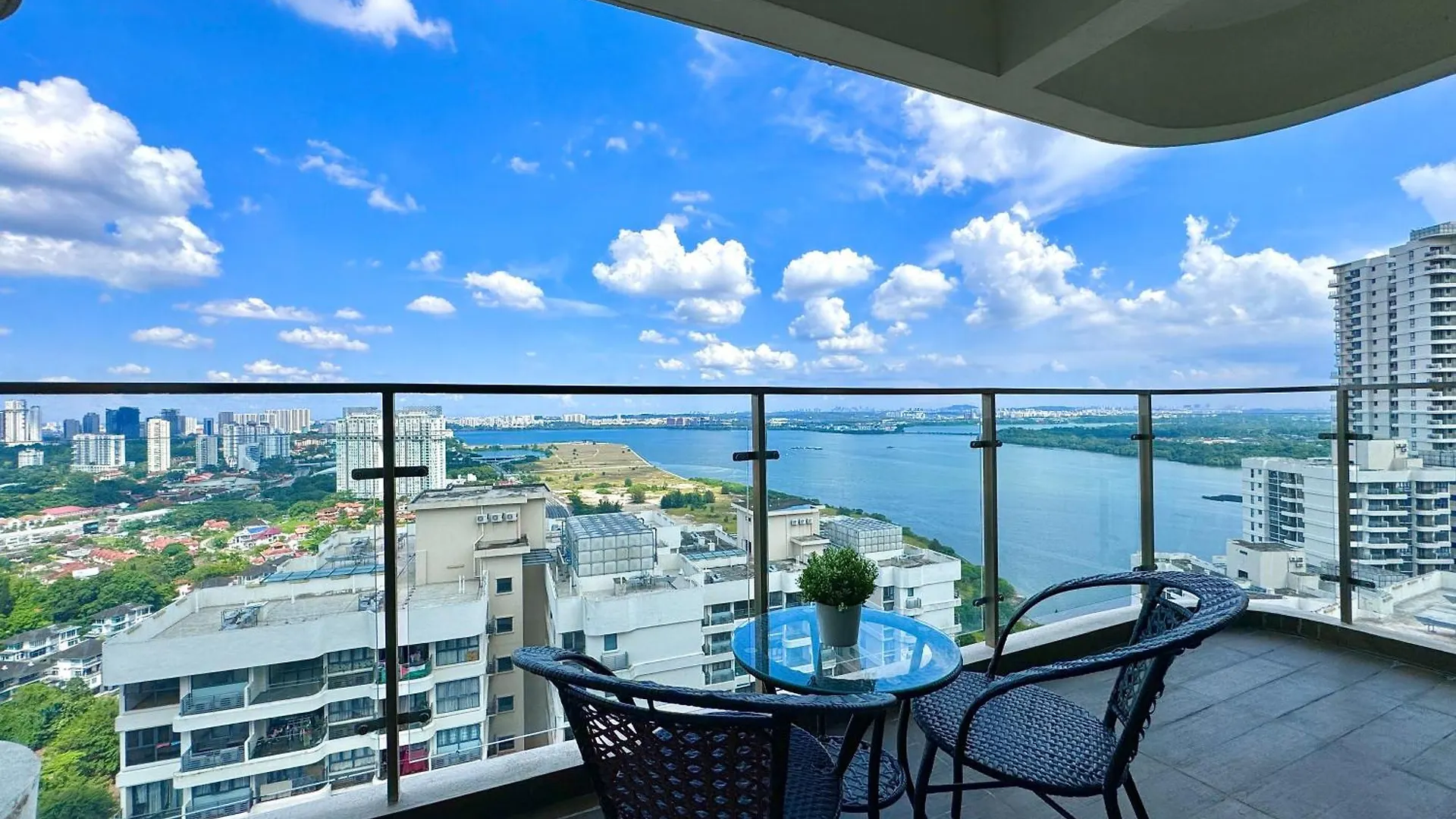 Apartment Country Garden Danga Bay Sunset View By Stayrene Johor Bahru