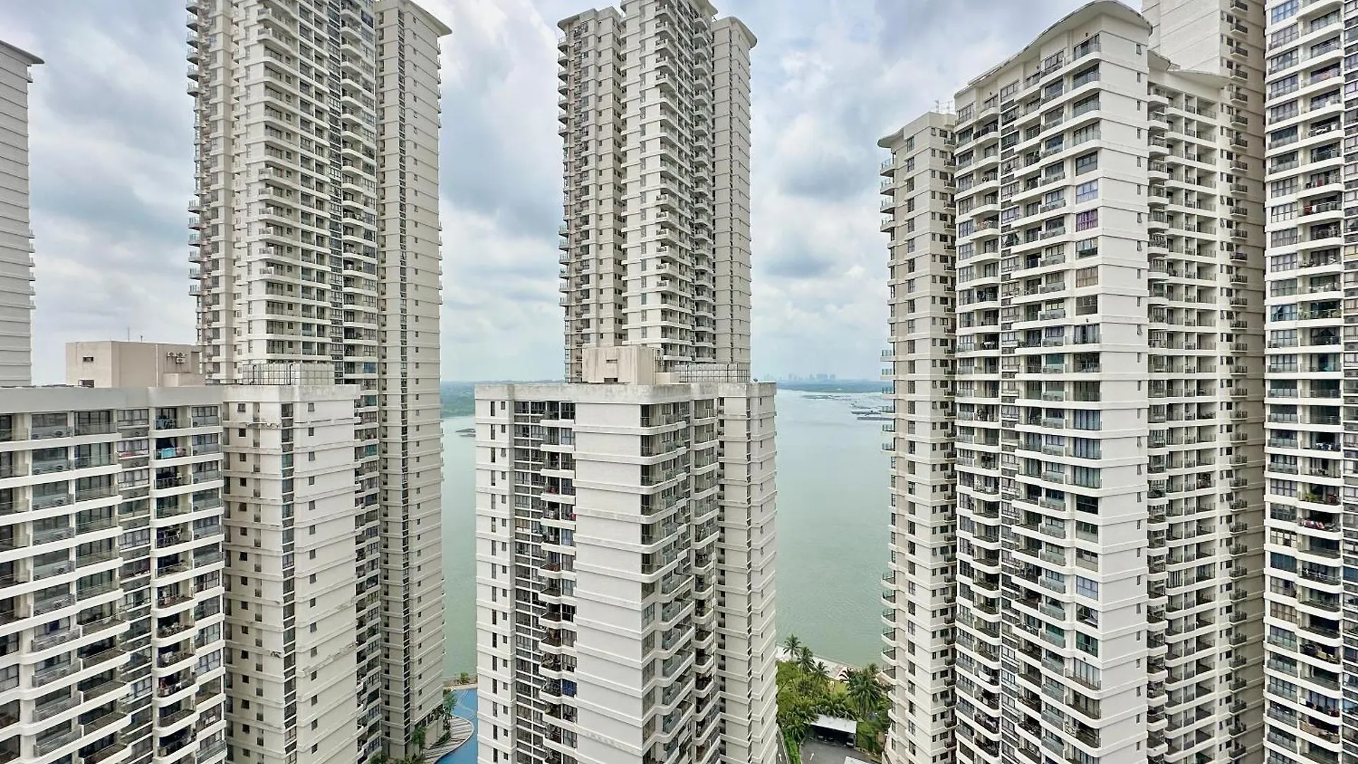 Apartment Country Garden Danga Bay Sunset View By Stayrene Johor Bahru Malaysia